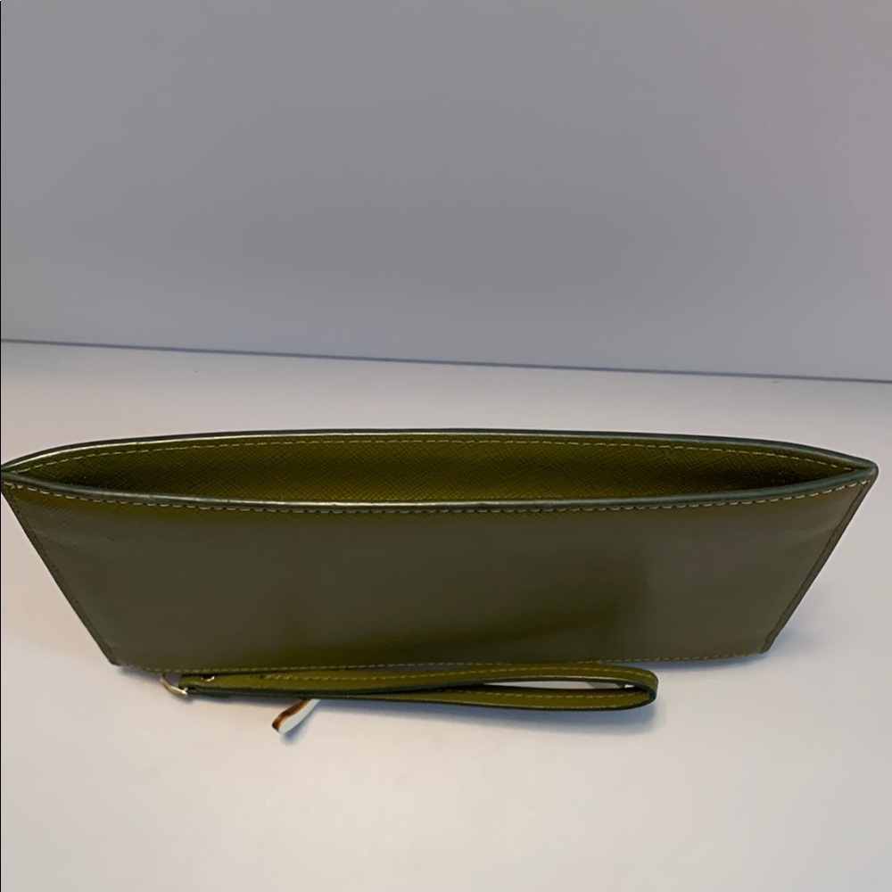 Kate Spade Olive Saffiano Leather Wristlet W Butterfly Bag Charm - Picture 4 of 16
